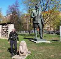 Памятник Якову Михайловичу Свердлову в московском парке "Музеон"