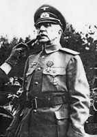 Беглый донской атаман Пётр Краснов в чине генерал-майора СС ревностно служит Гитлеру
