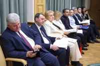 Заседание Комитета Совета Федерации (СФ) по федеративному устройству, региональной политике, местному самоуправлению и делам Севера. Глава администрации Белокалитвинского района О.А. Мельникова - третья слева. 24.11.2025г