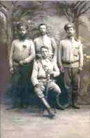 Военнослужащие  Кавалергардского Её Величества Государыни Императрицы Марии Фёдоровны полка. А.П. Хандюков - крайний справа. 1914г